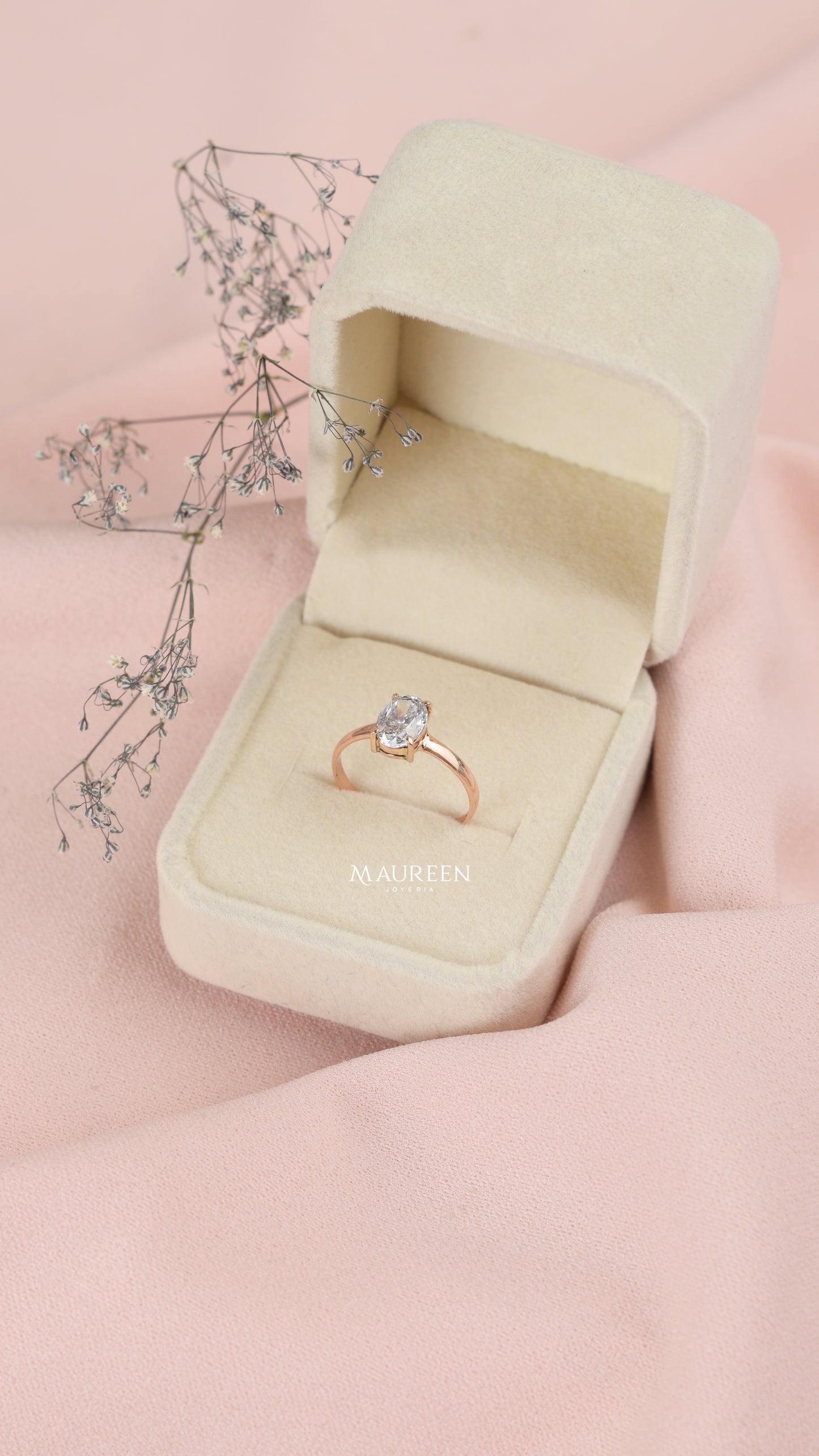 Anillo de compromiso ovalado - Oro
