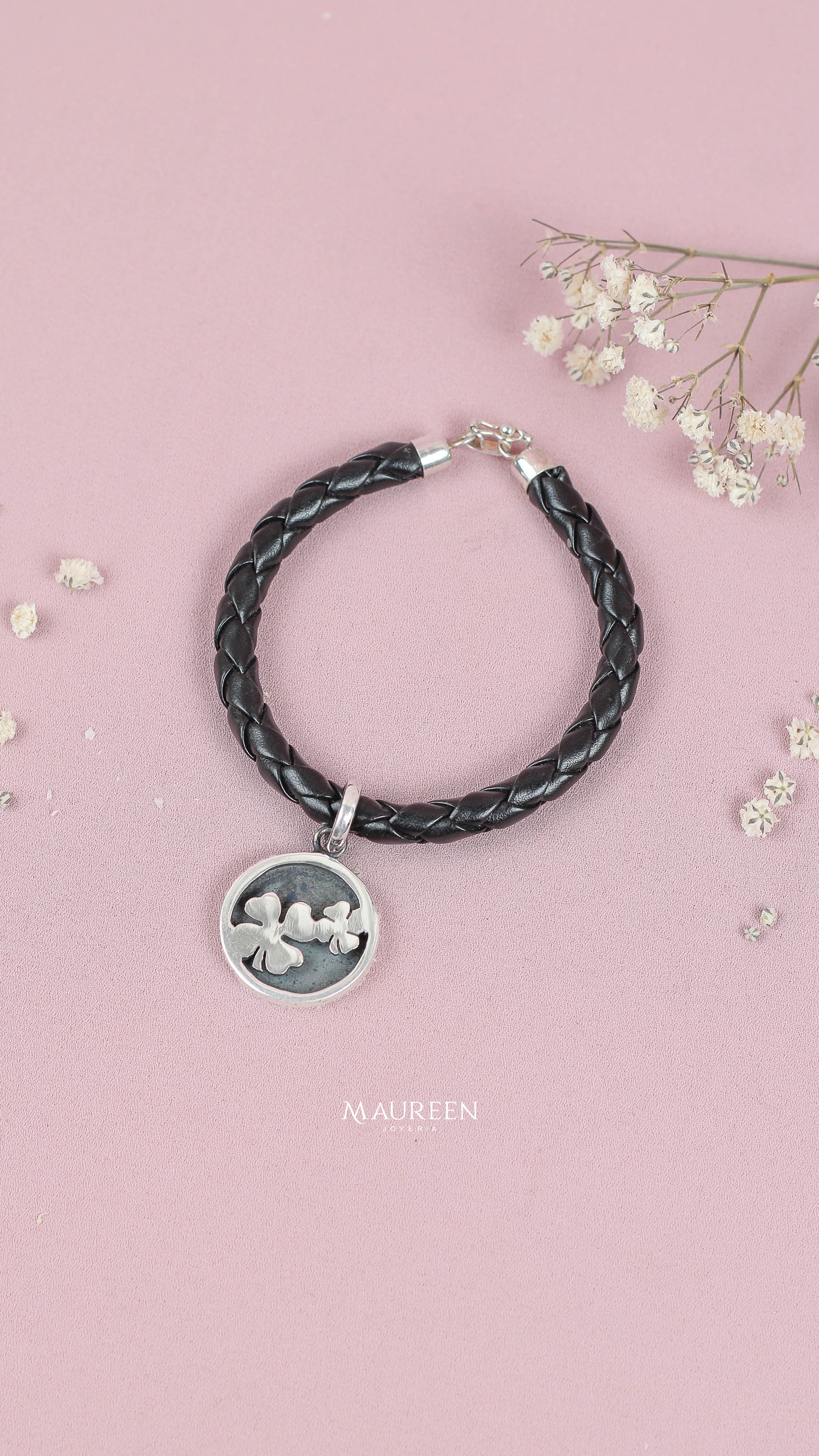 Puñera dije trebol con cuero - Plata