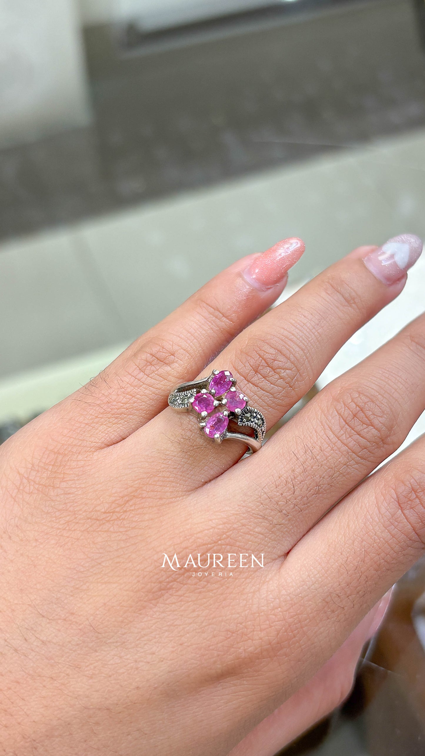 Anillo marquesita flor piedra rubi - Plata