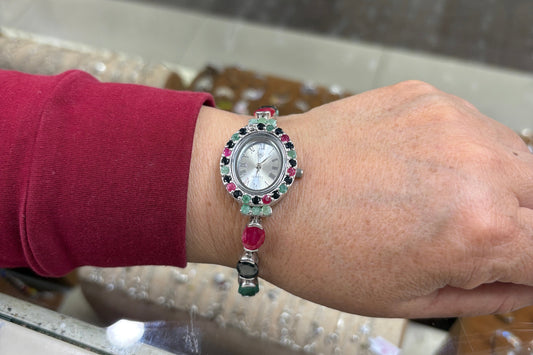 Reloj ovalado piedras naturales- Plata