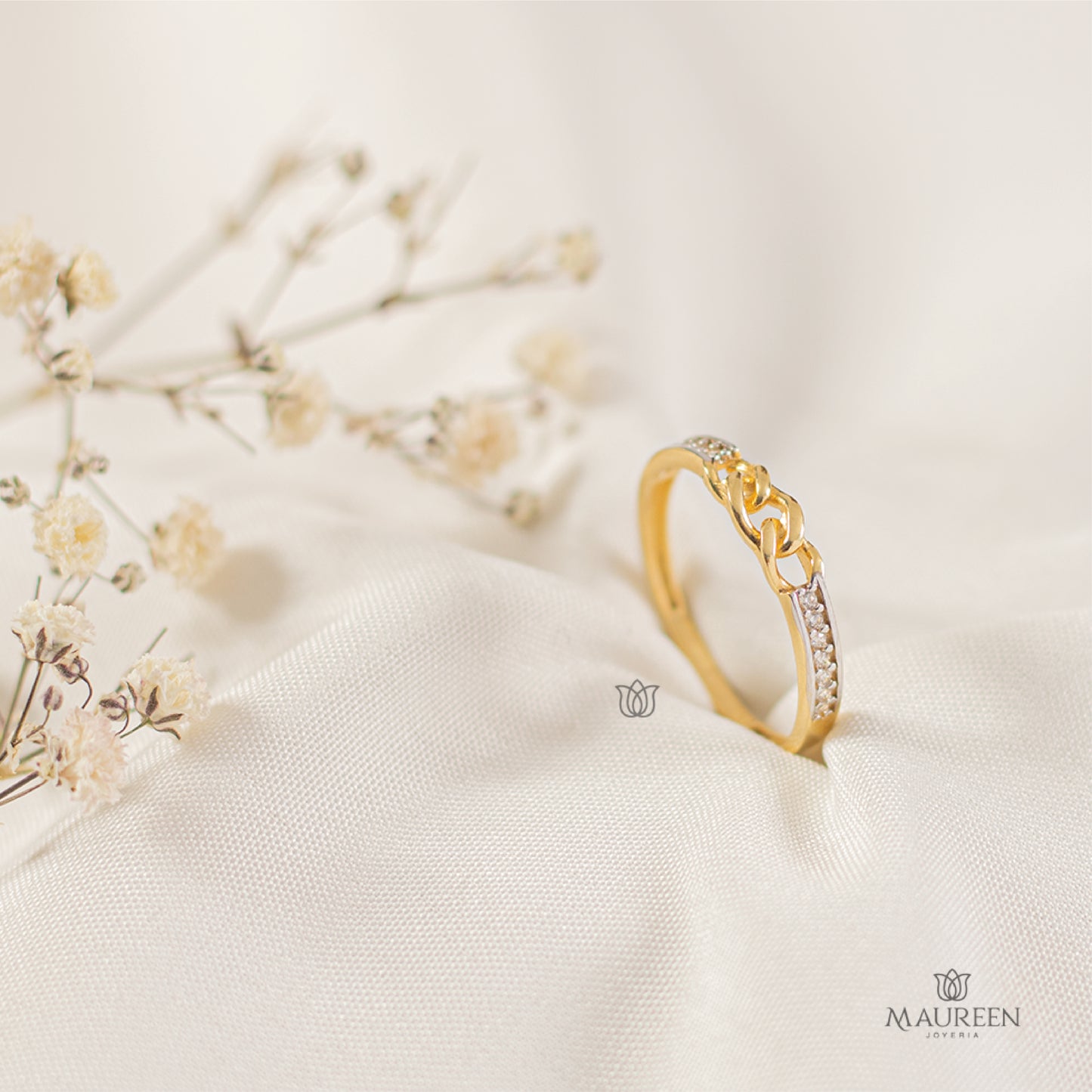 Anillo Eslabones con Piedras Oro Amarillo 18kl