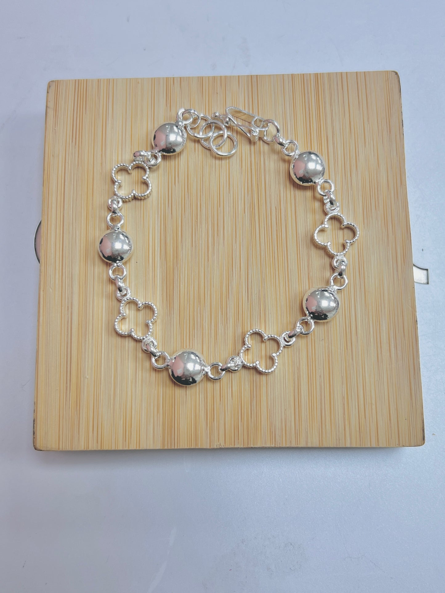 Pulsera VAN calado con lentejas - plata