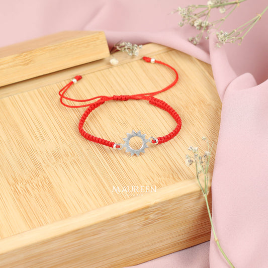Pulsera de hilo rojo dije sol - Plata