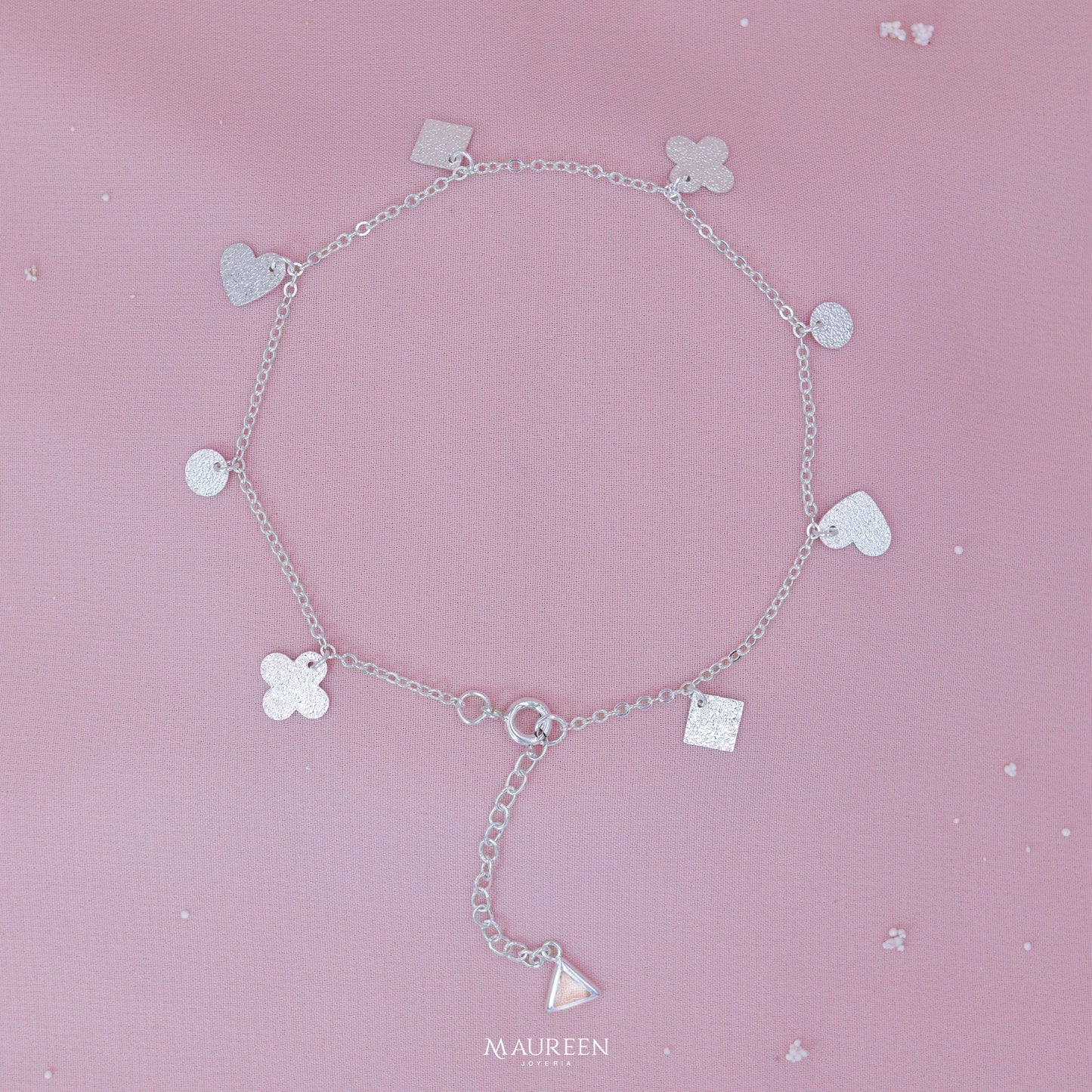 Tobillera dije corazón, rombo y flor texturadas