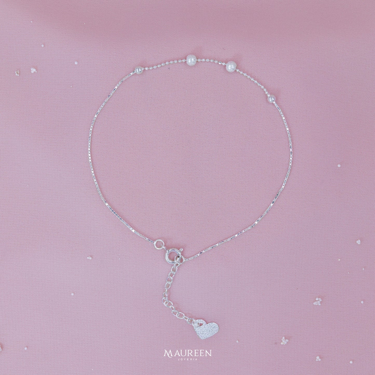 Tobillera corazón texturado y esferas diamantadas