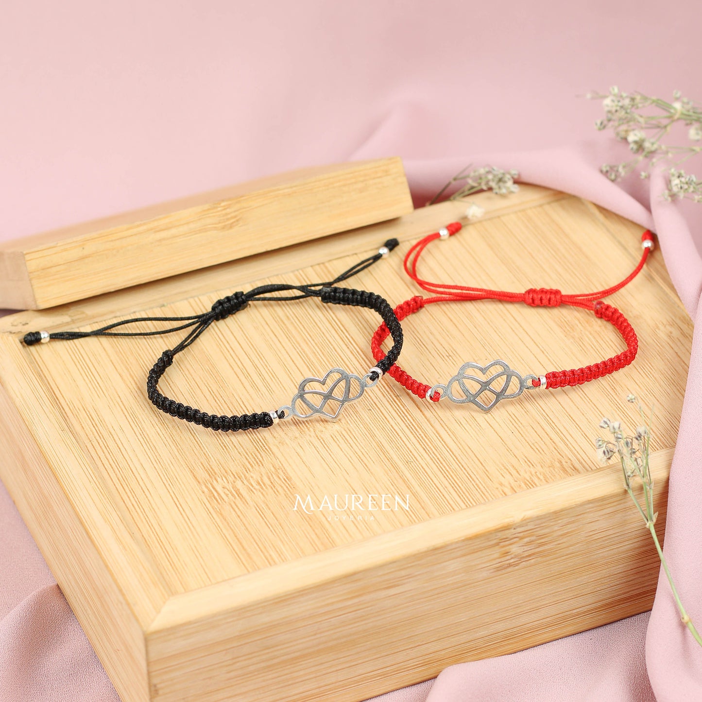 Pulsera de hilo negro dije amor infinito - Plata