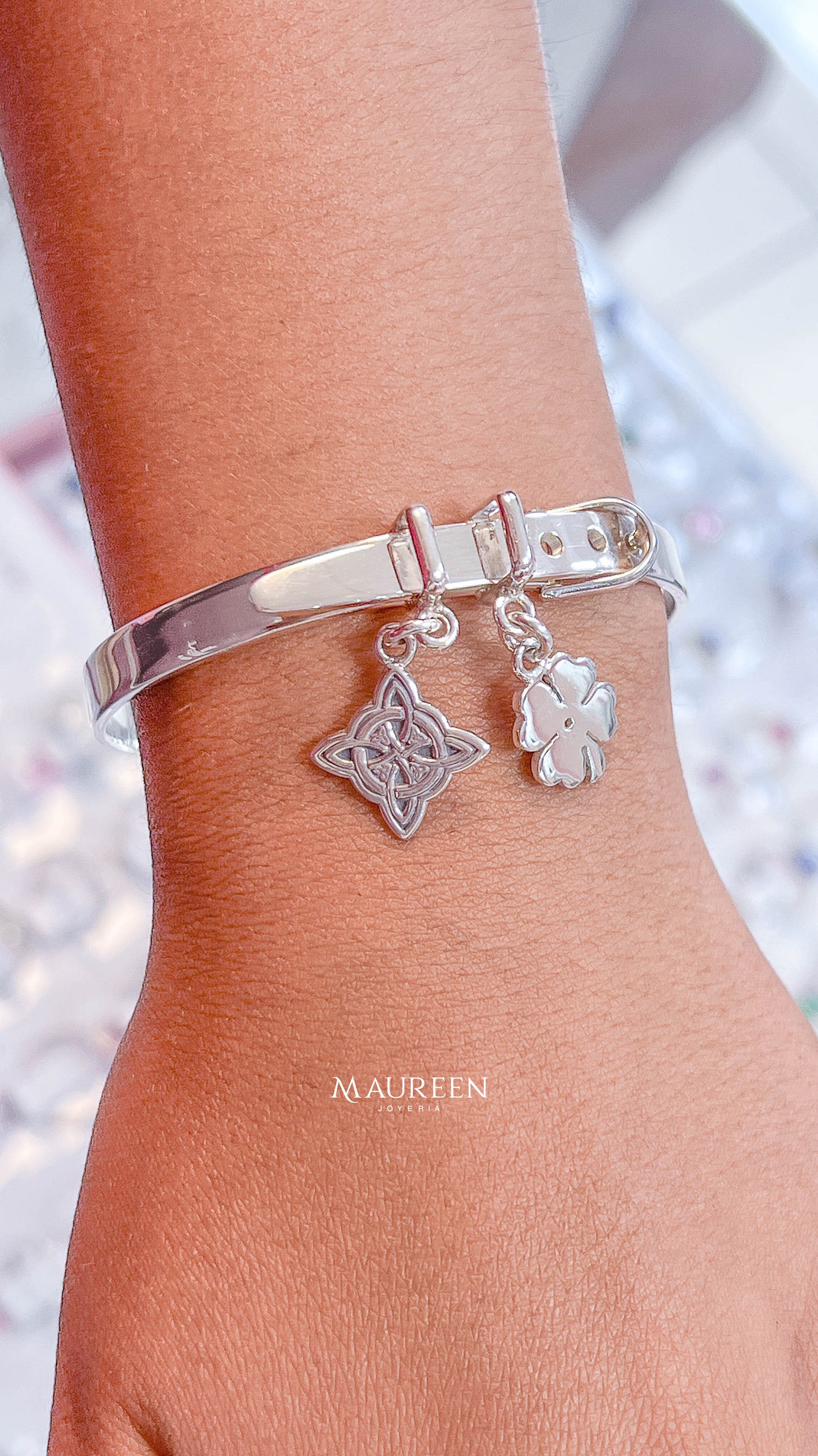 Puñera correa con dijes proteccion - plata