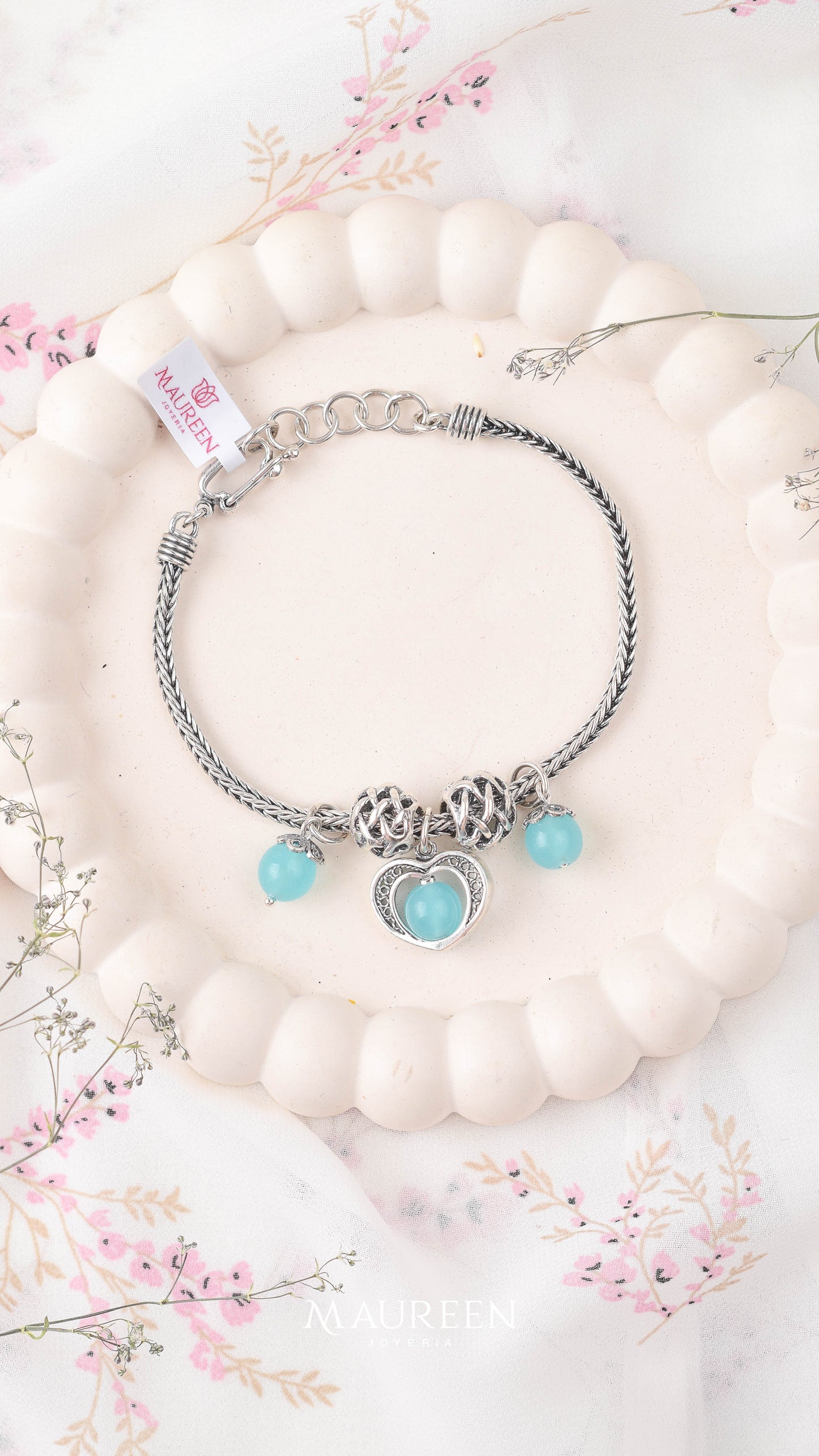 Pulsera espiga con dije corazon con piedras naturales - Plata quemada