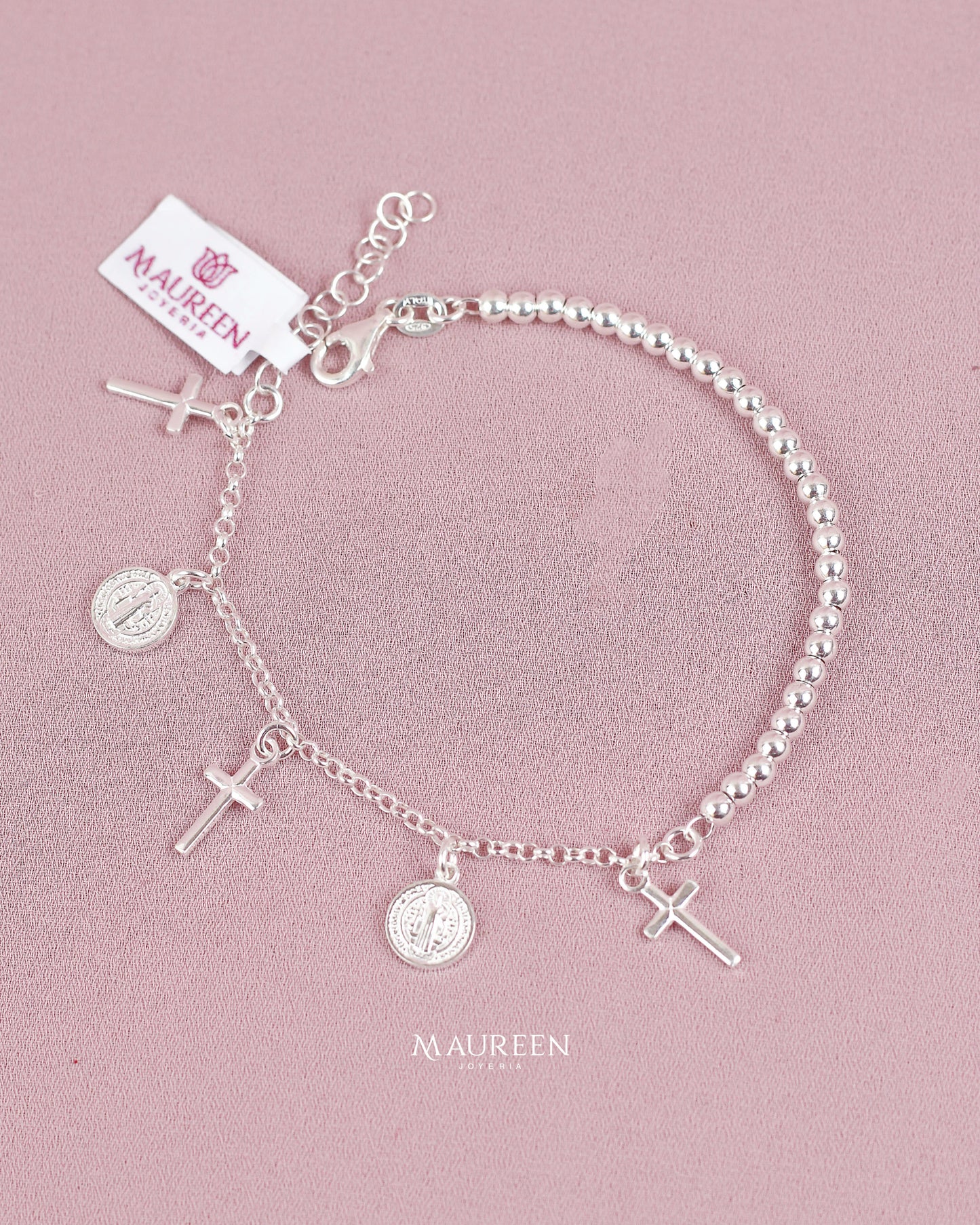 Pulsera esferas con dijes cruz y san benito - Plata