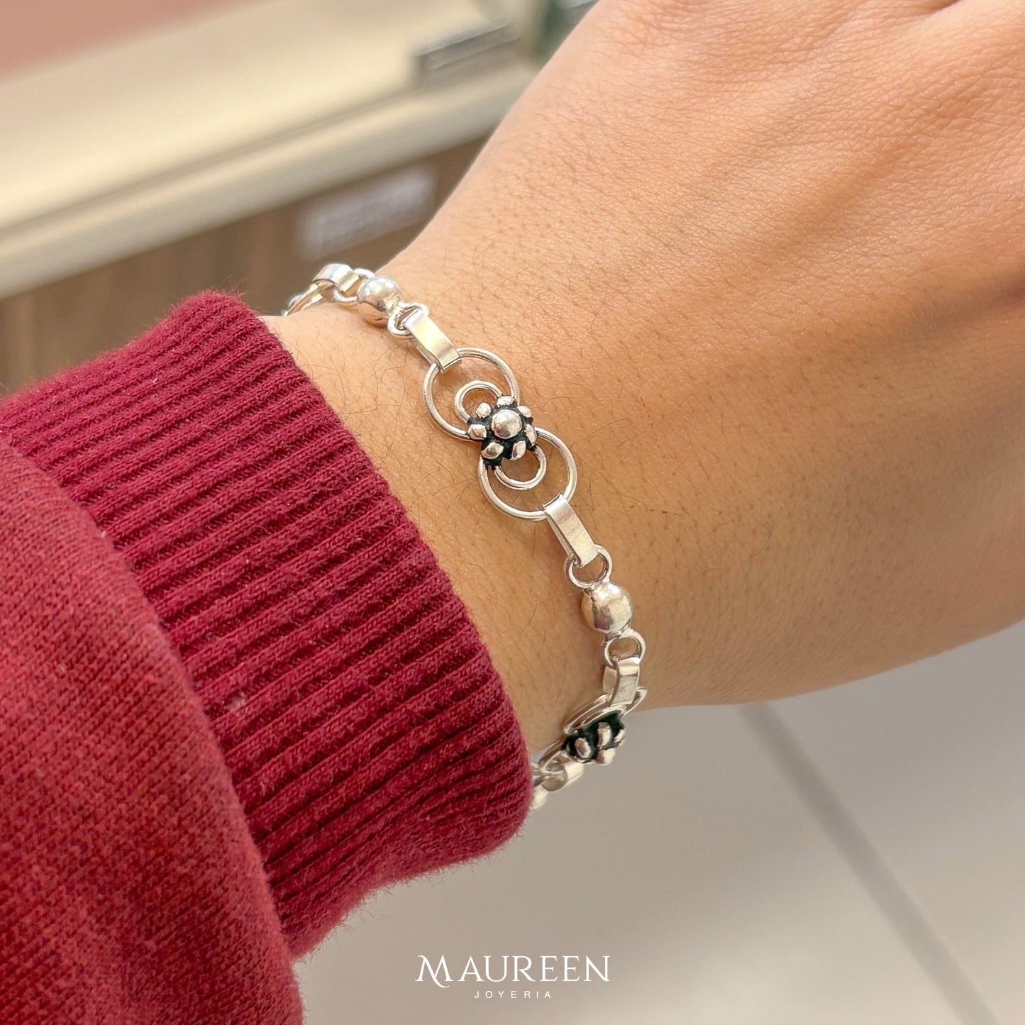Pulsera flor plata quemada y corazones con relieve intercalado - plata