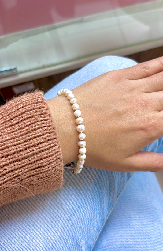 Pulsera perla de rio con chaquira - Plata