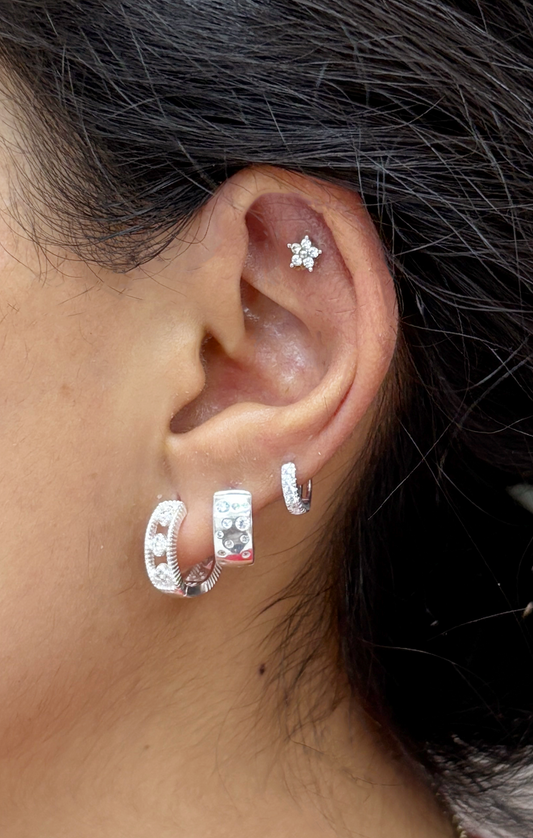 Argolla huggies VAN rayas - Plata