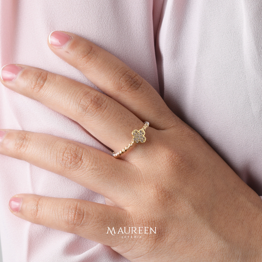 Anillo trébol con esferas  - Oro