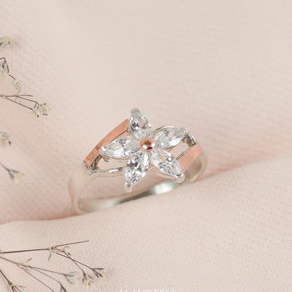 Anillo flor blanca plata/oro  - Plata
