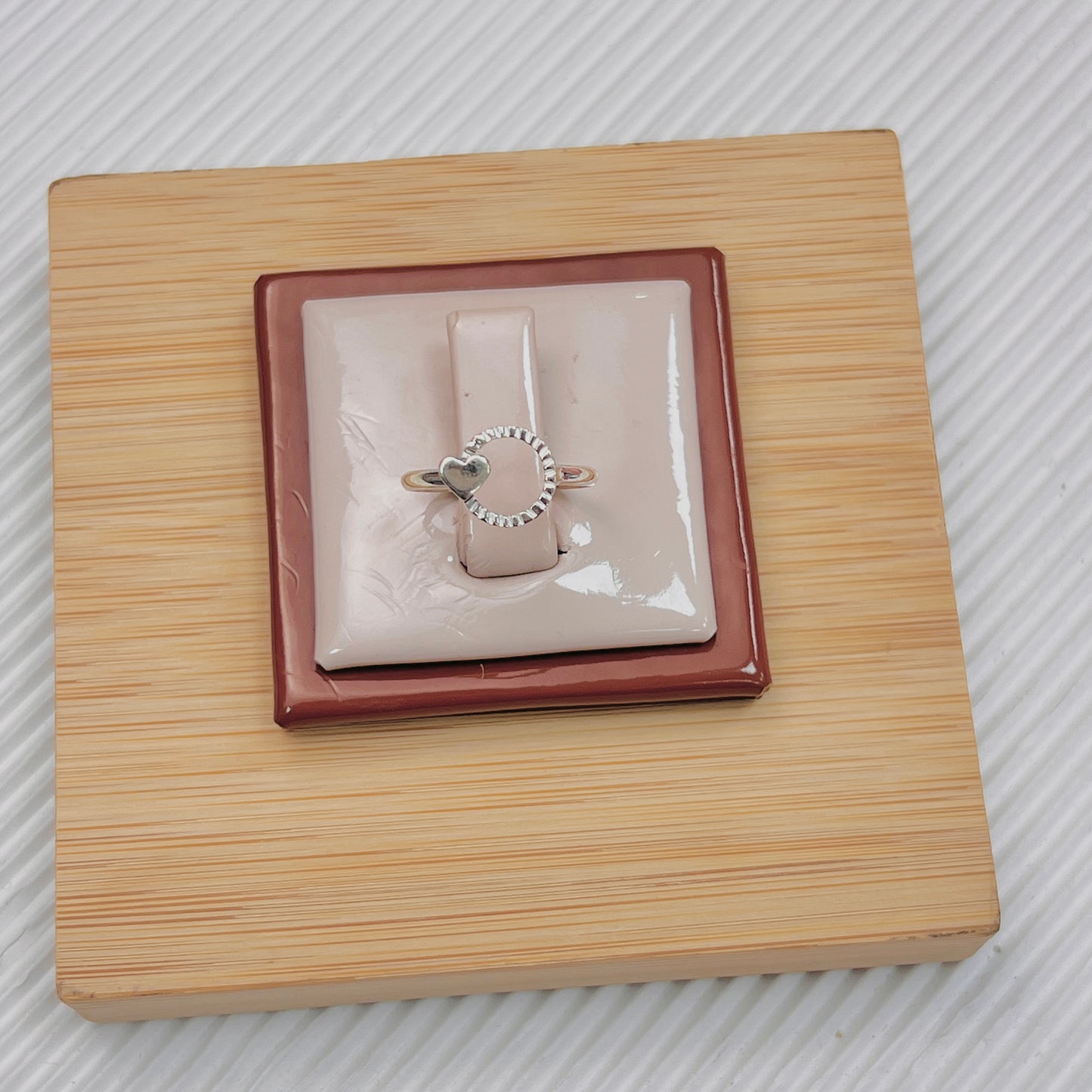 Anillo circulos con corazon plano - plata