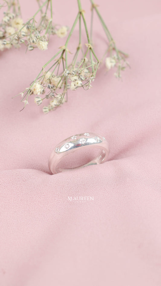 Anillo punto de luz circones estrella - Plata