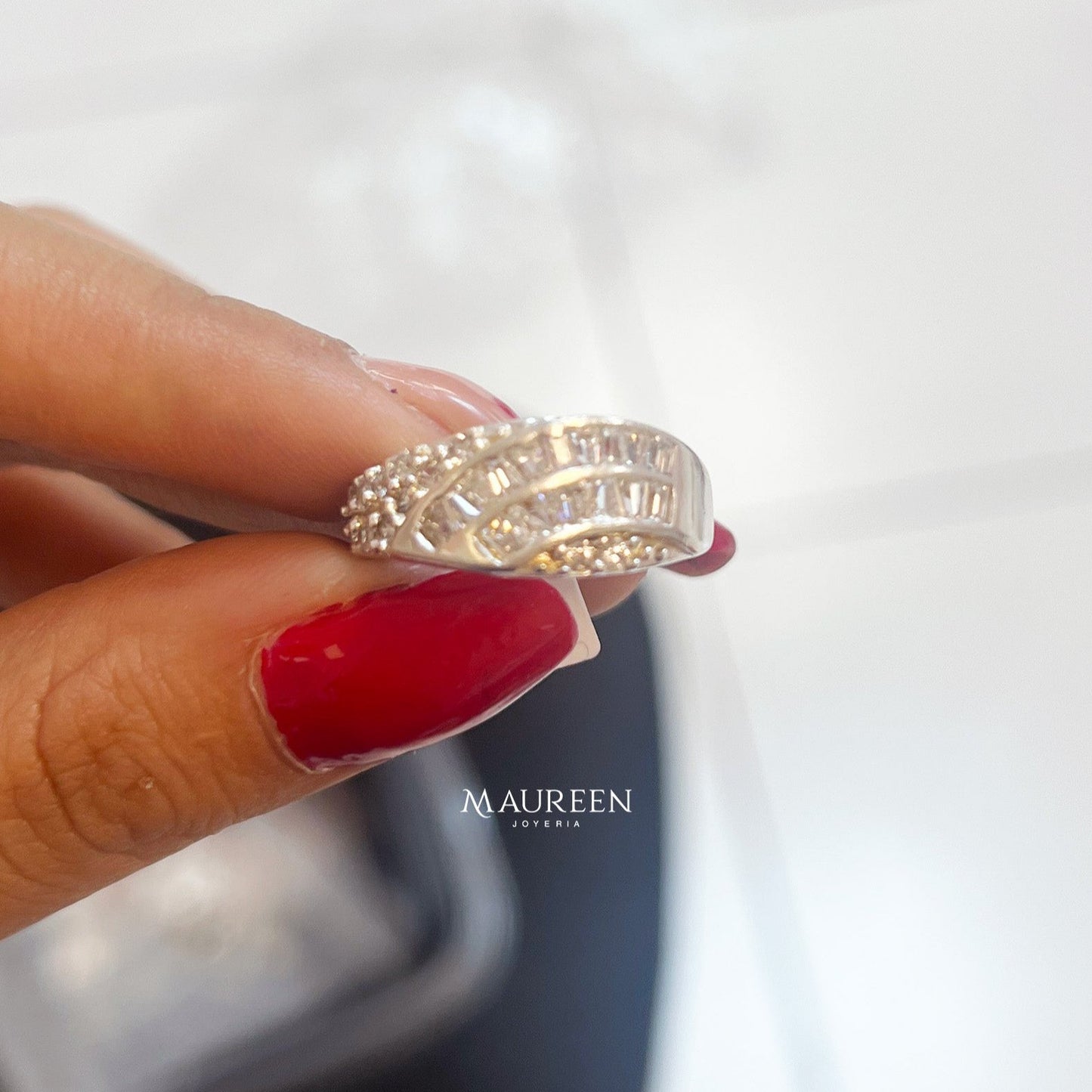 Anillo Baguette con mini circones - Plata