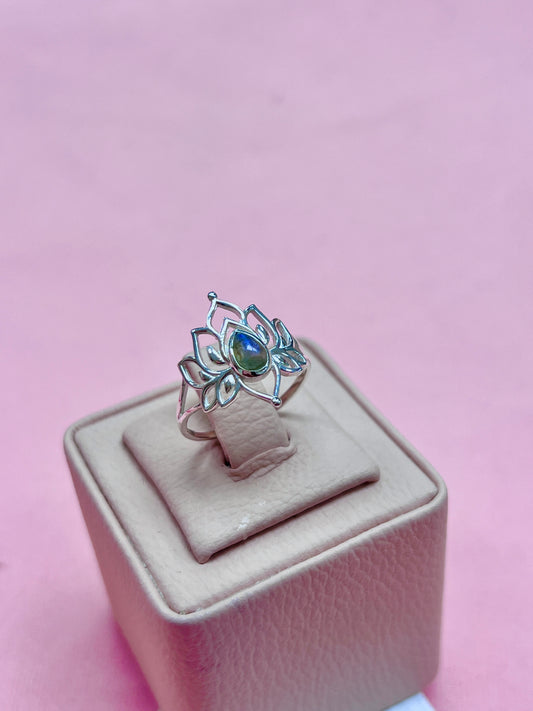 Anillo flor de loto piedra natural  - plata