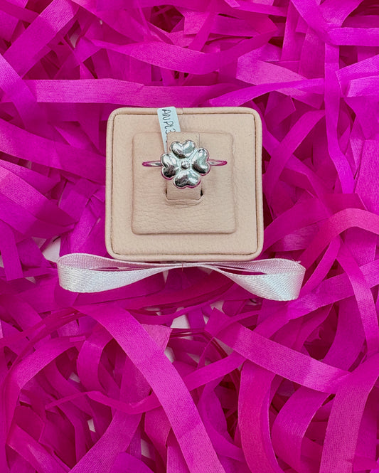 Anillo trebol bombacho - plata