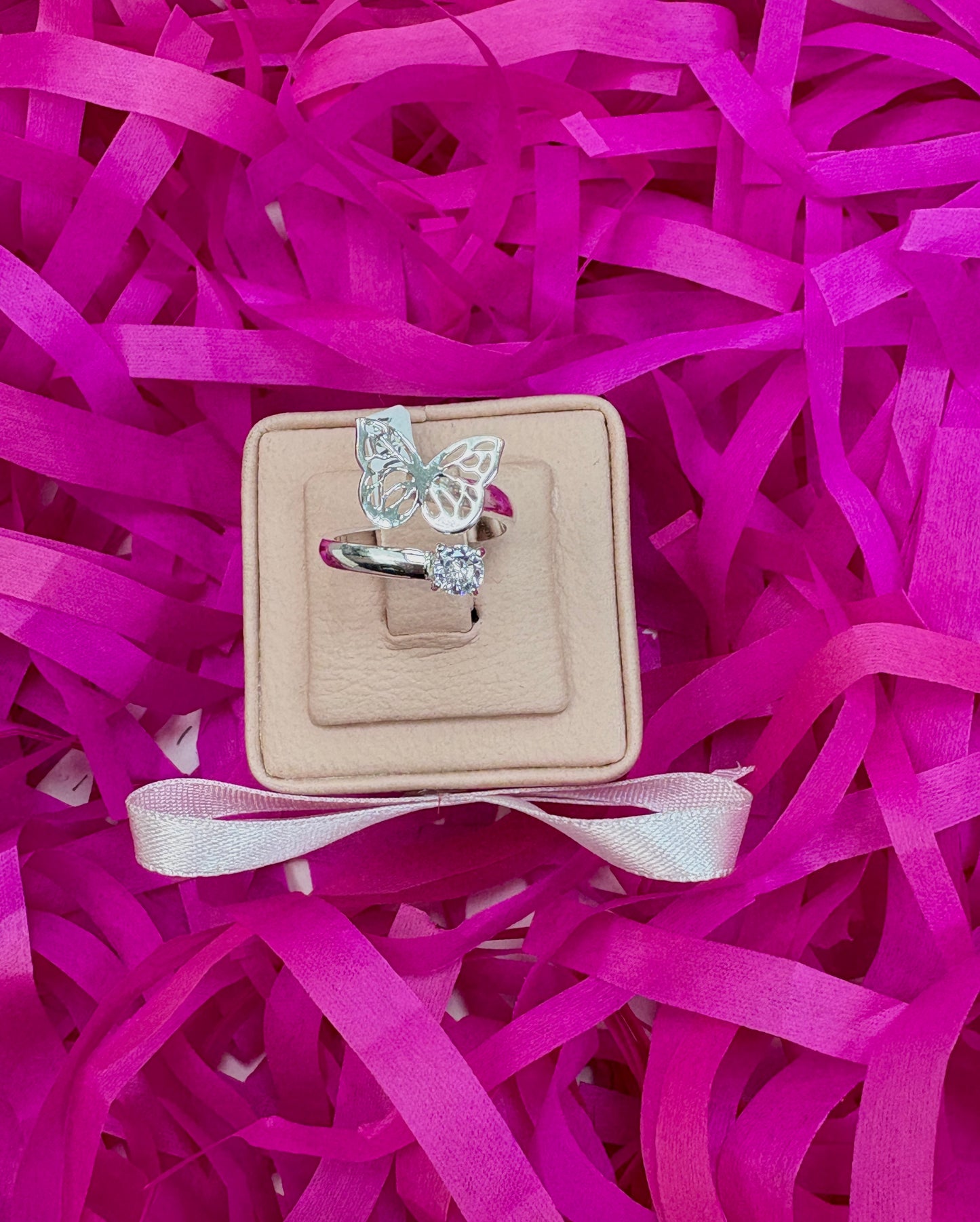 Anillo ajustable mariposa con circon alas caladas (rosado, blanco) - plata