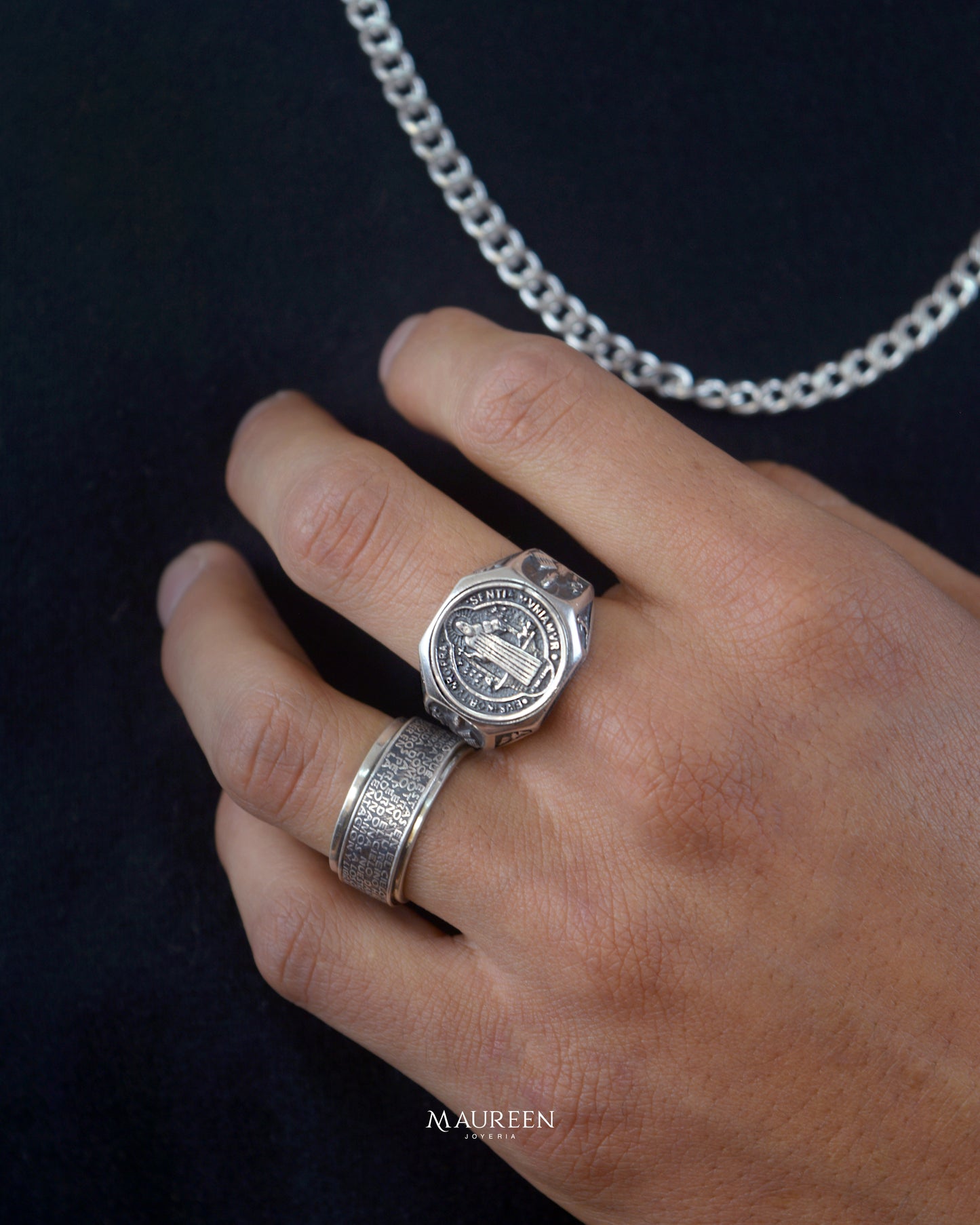 Anillo San Benito para hombre - Plata quemada