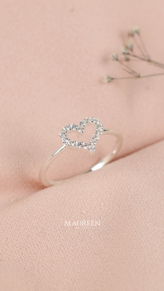 Anillo corazon circones calados - plata