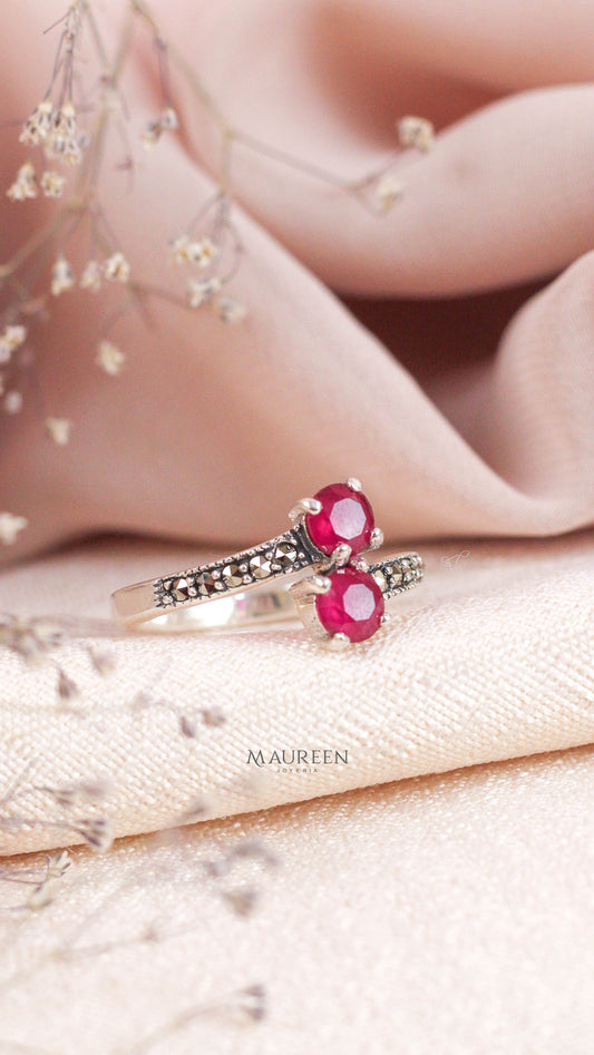 Anillo marquesita dividido dos rubi - plata