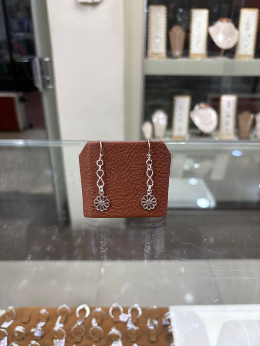 Arete infinito entorchado con mandala calada colgante - plata