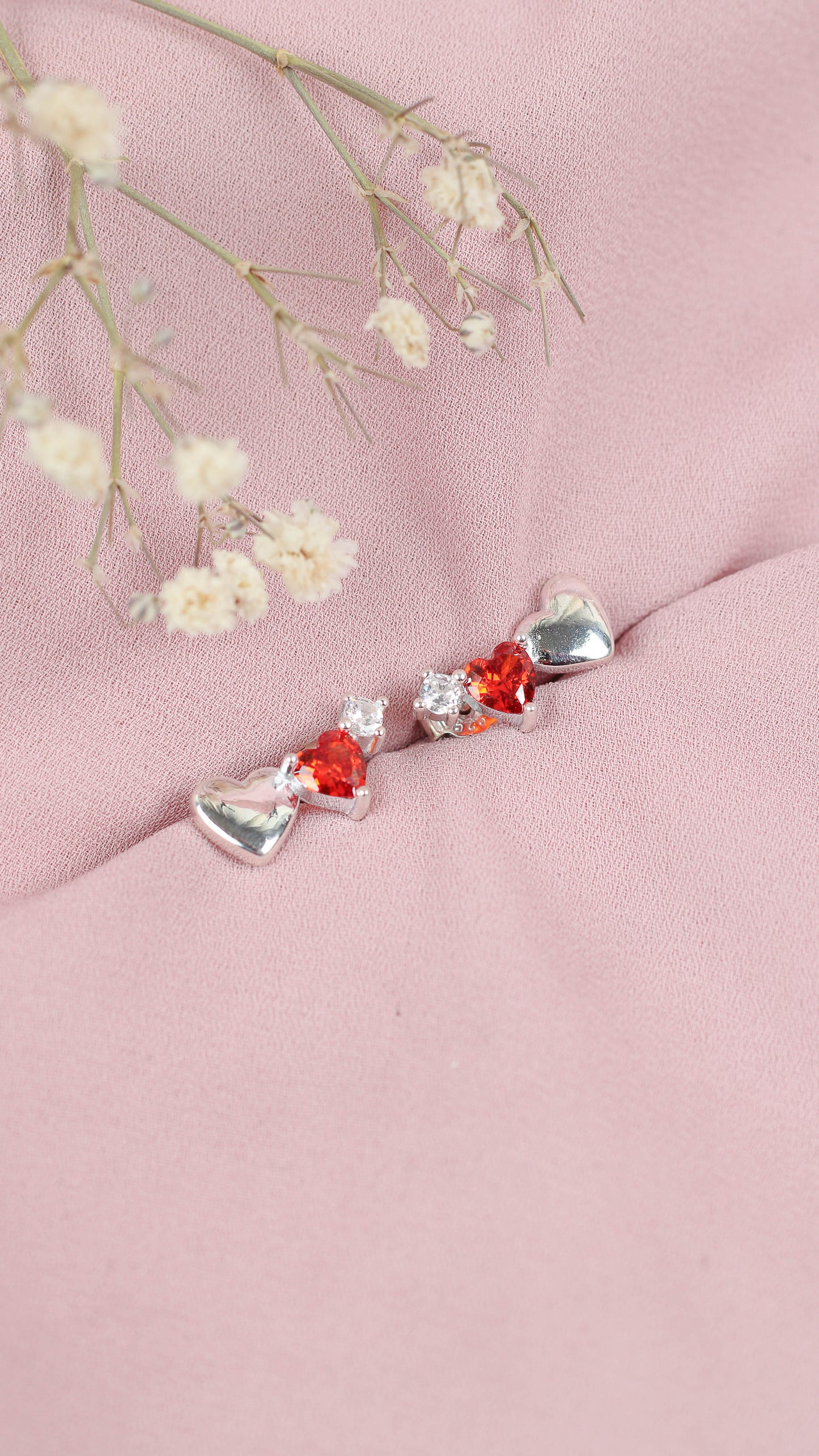 Arete corazón rubi y circón blanco pegado- Plata