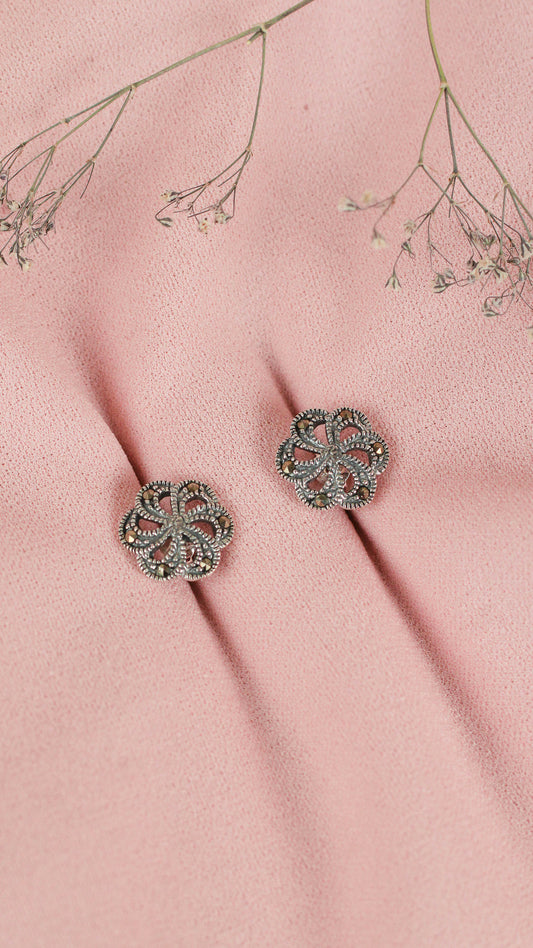 Arete flor marquesita pegado - Plata