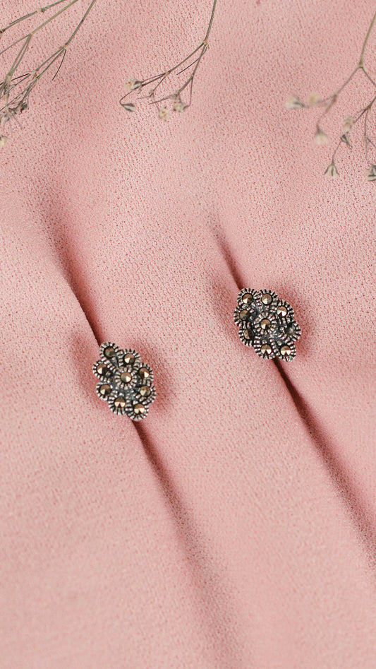 Arete flor oval marquesita - Plata