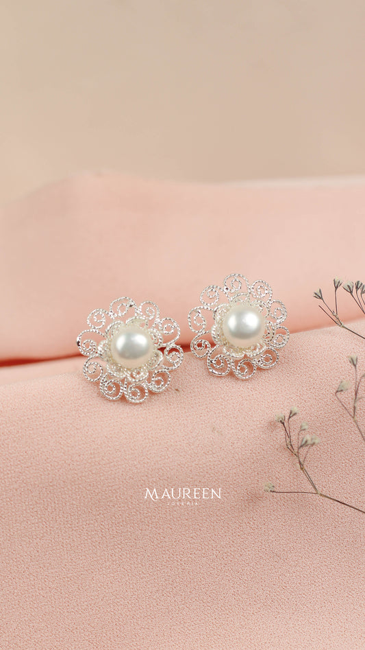 Arete flor filigrana con perla pegado - Plata