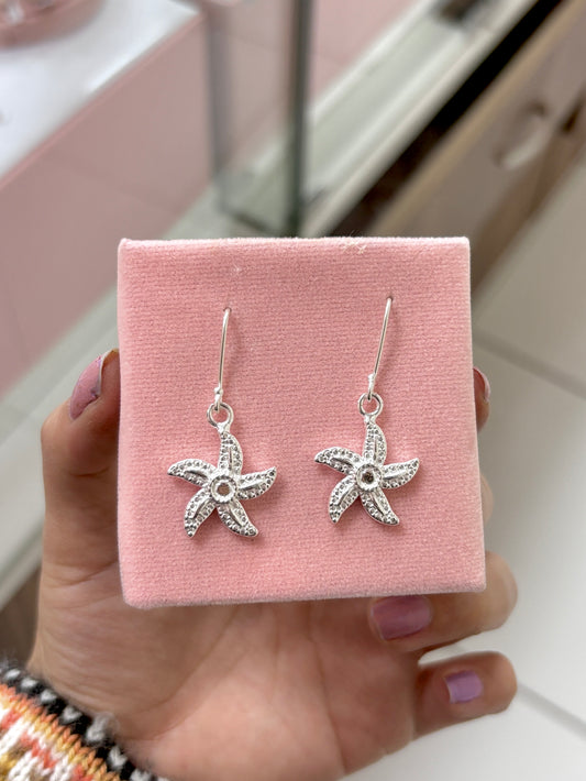 Arete estrella grande texturada colgante- Plata