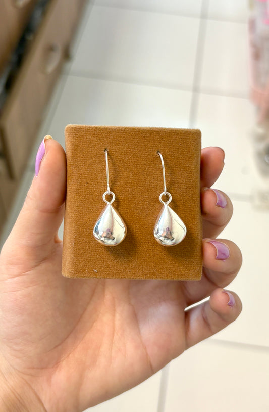 Arete gota grande colgante - plata