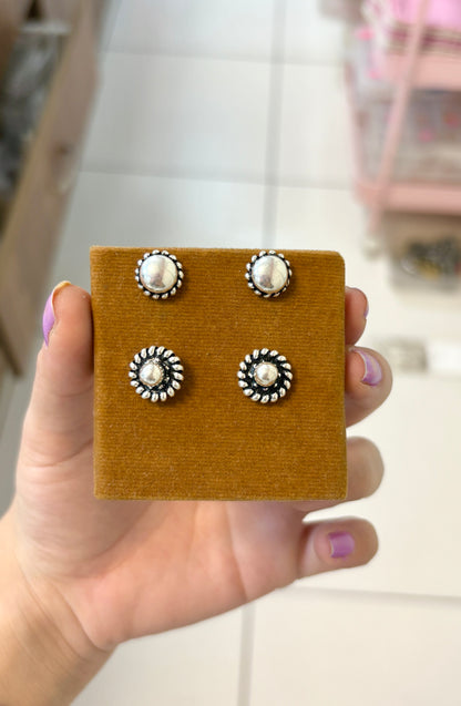 Aretes pegados media bola- plata