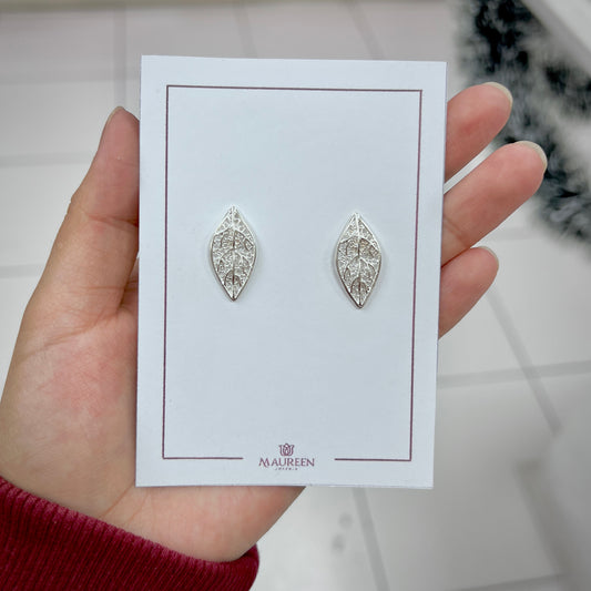 Arete hoja raices oval filigrana pegado - plata