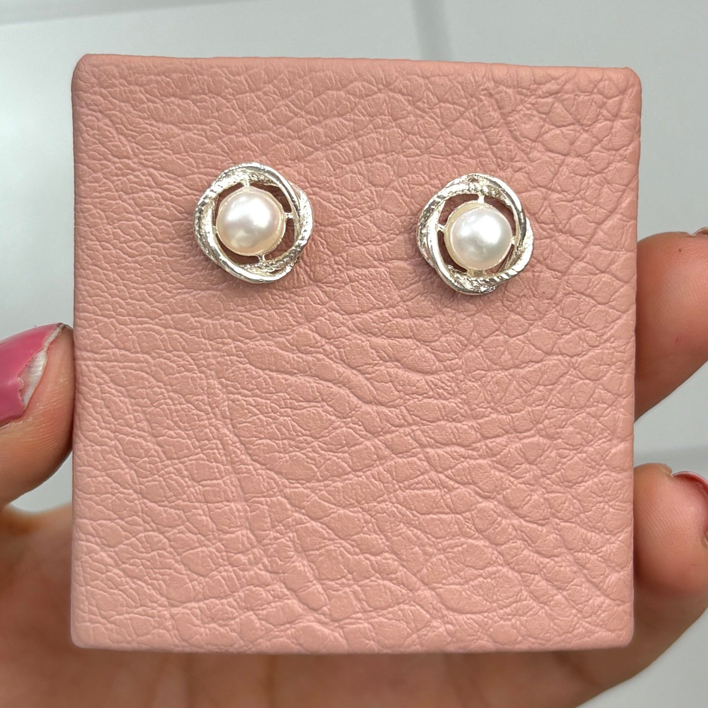 Arete ondas con perla pegado - plata