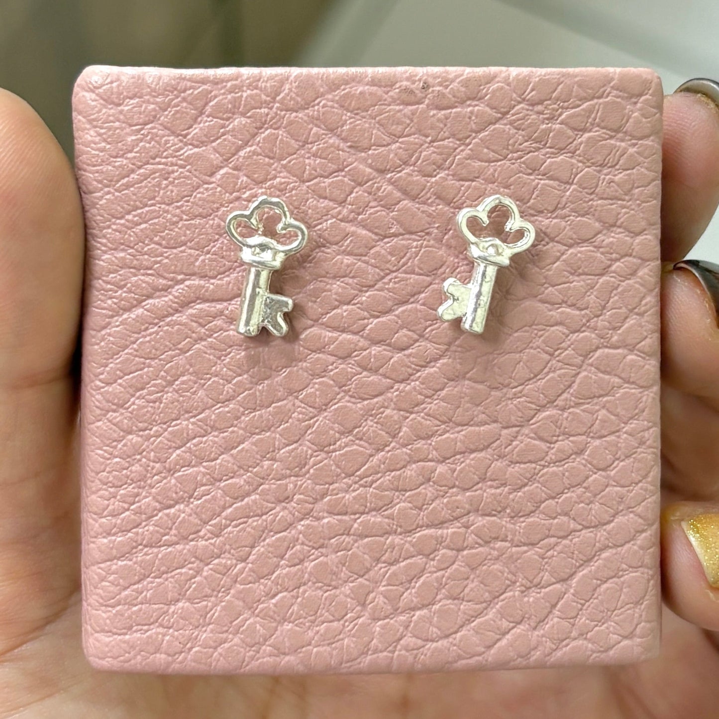 Arete llave pegado - plata