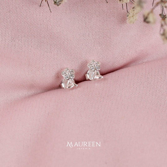 Arete mini flor con tallo pegado - Plata