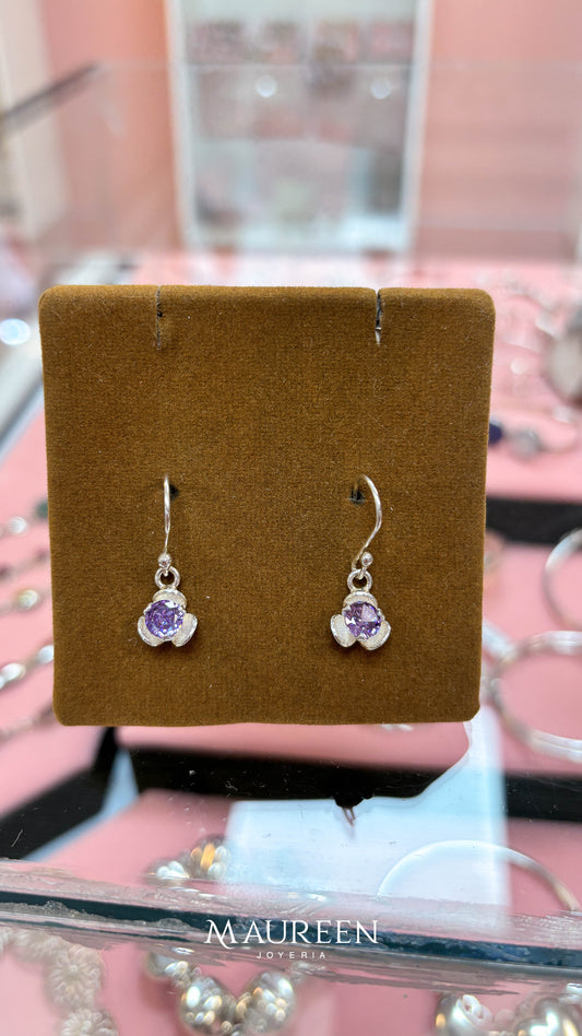 Arete colgante flor con piedra lavanda - Plata