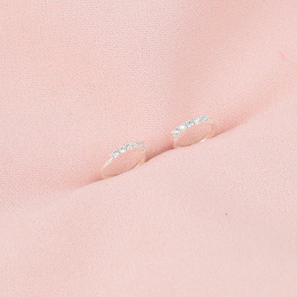 Arete piercing con circones - Plata