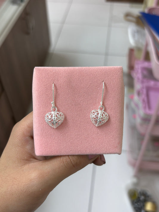 Arete medio corazon filigrana colgante - Plata