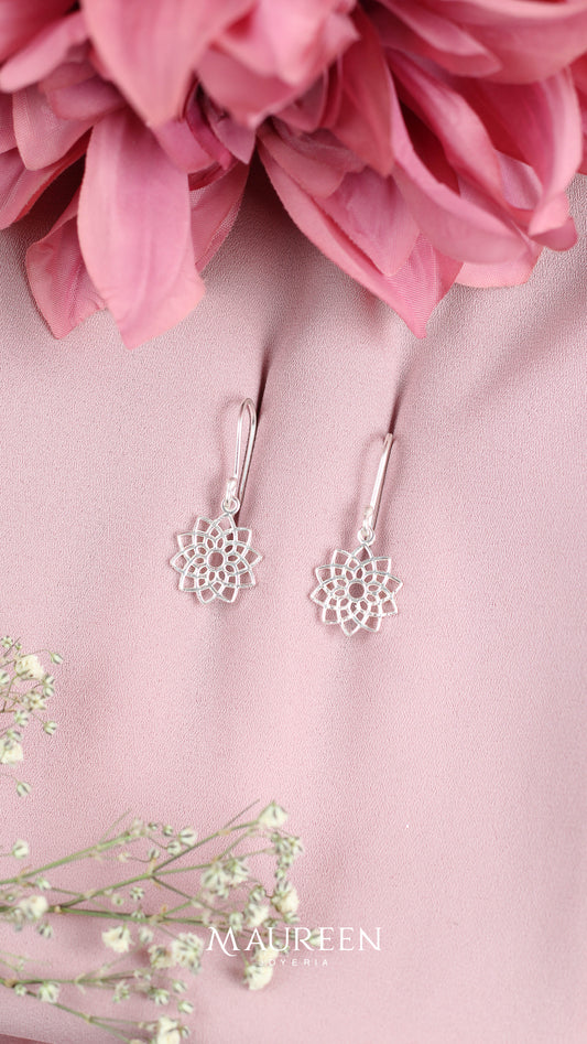 Arete mandala calada colgante -   Plata