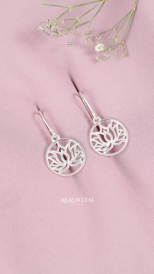 Arete colgante flor de loto calado  - Plata