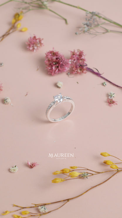 Anillo de compromiso con circones  - Plata