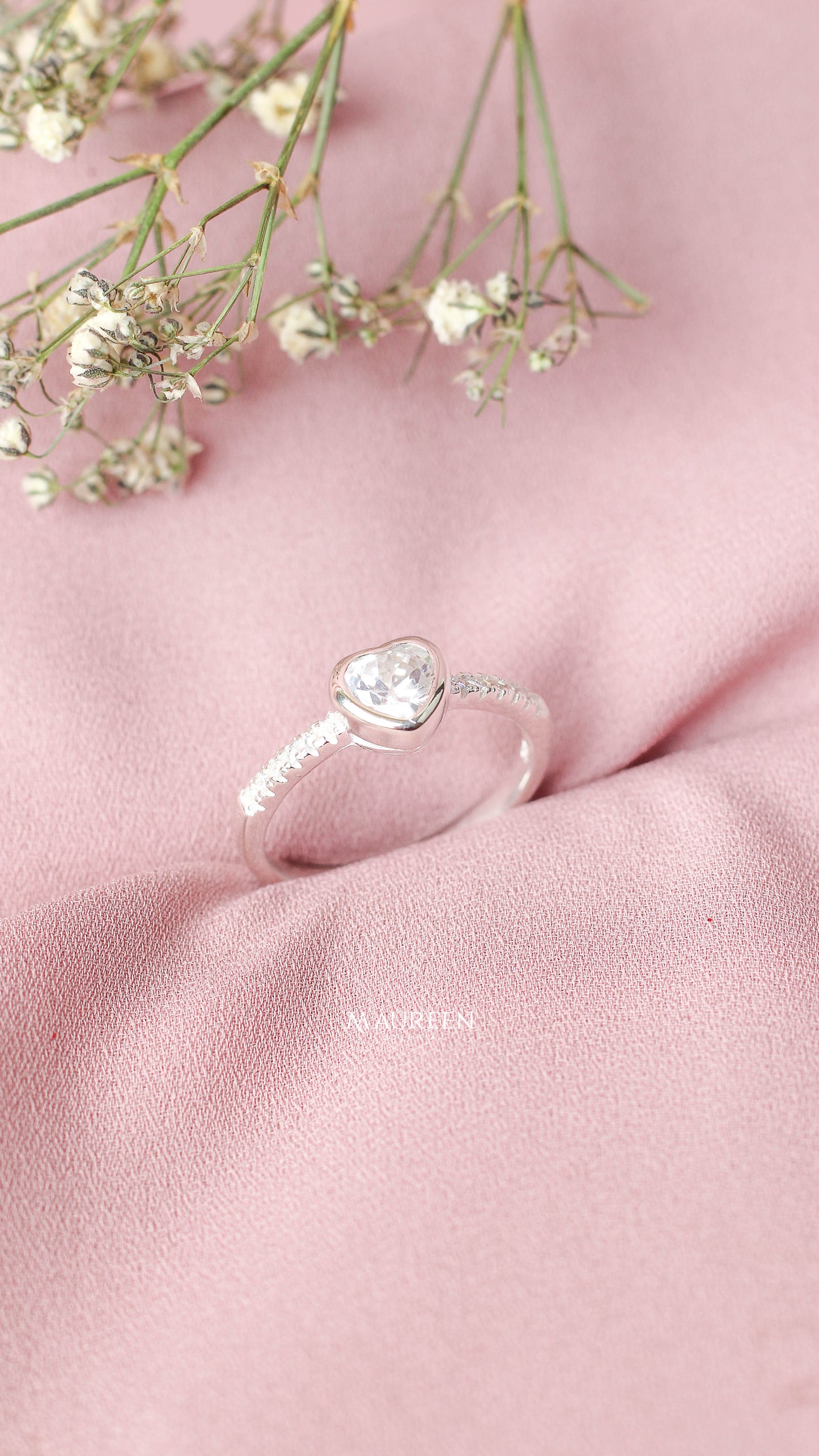 Anillo promesa corazon con circones en aro - Plata