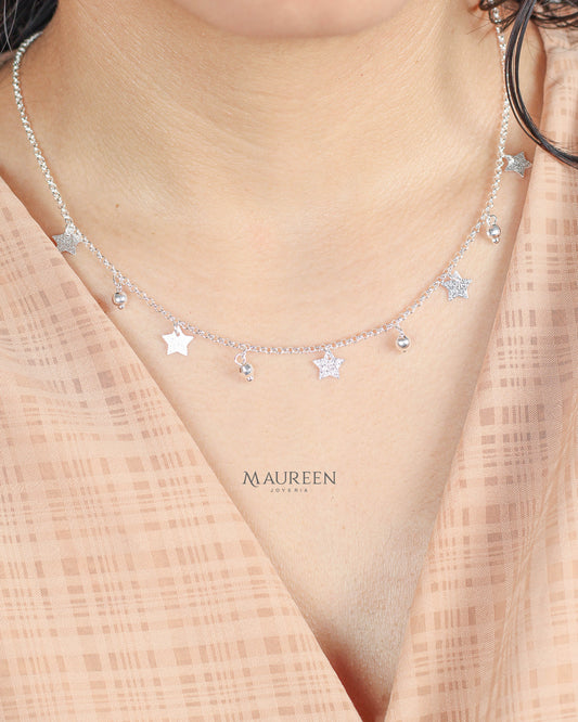 Collar estrella texturada con esferas- Plata