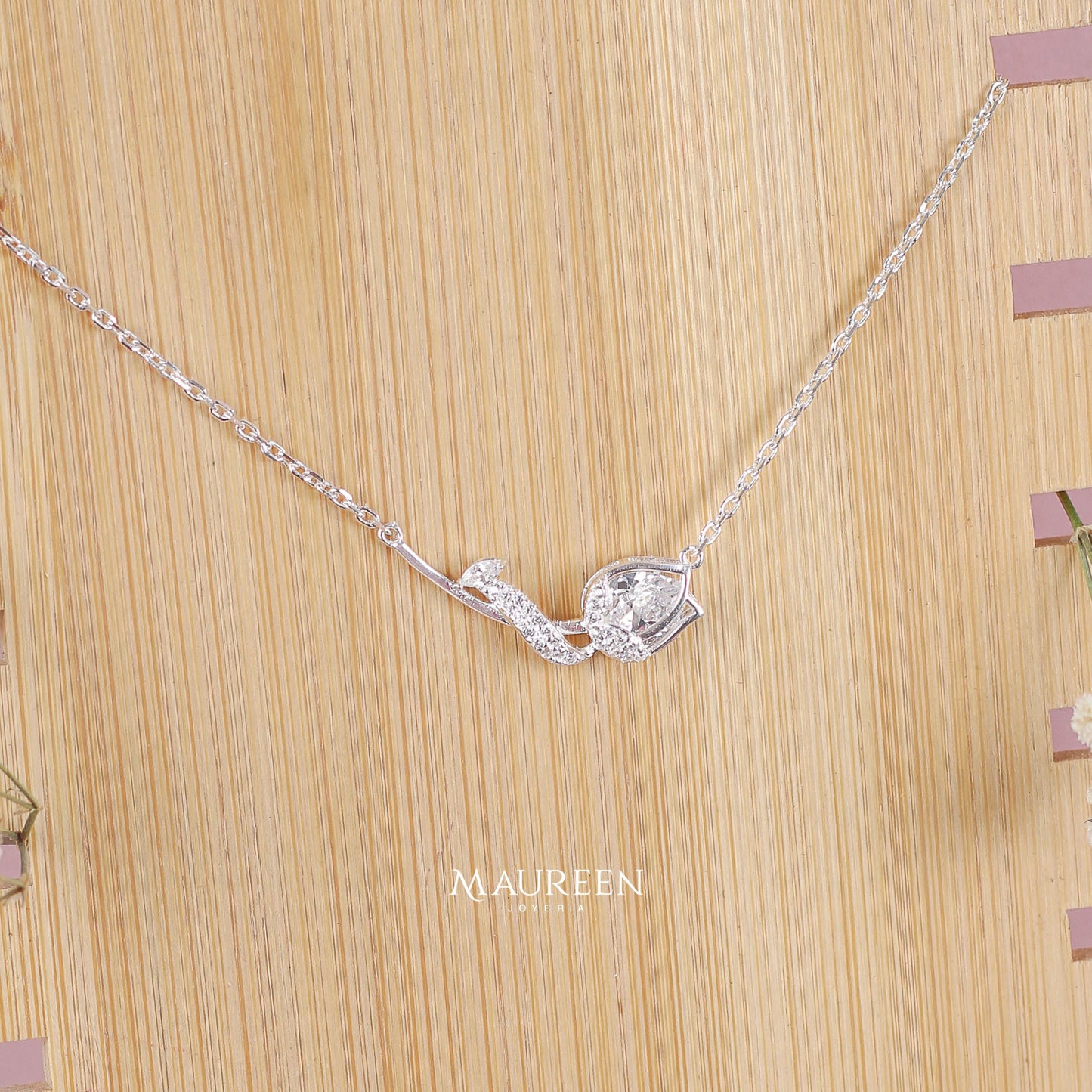 Collar tulipan con mini circones- Plata