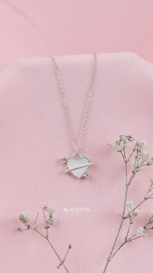 Collar planeta en forma de corazon - Plata