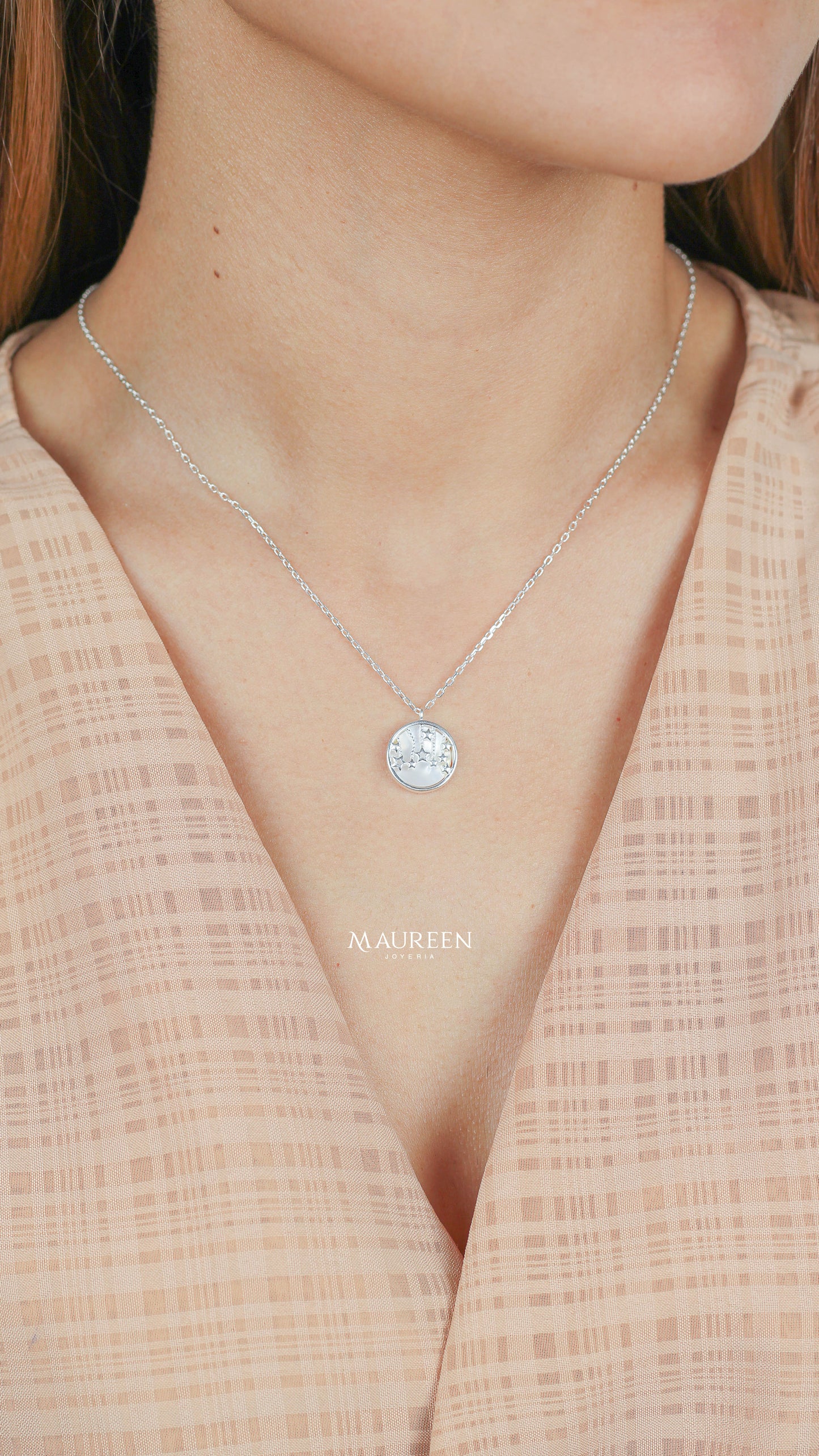 Collar circulo nacar con estrellas - Plata